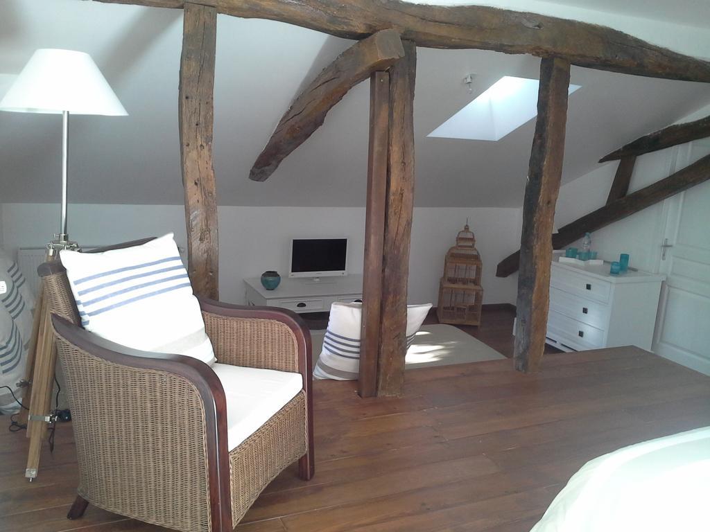 Maison D'Hotes Brameloup Jardin Ovale Coudures Room photo